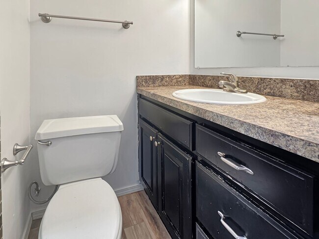 Building Photo - Renovated 3-Bedroom Home - Section 8 Friendly