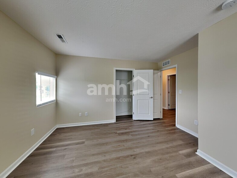 Building Photo - 2962 Hearthside Dr