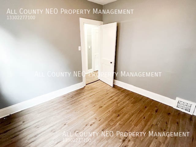 Building Photo - 3310 E 134th St