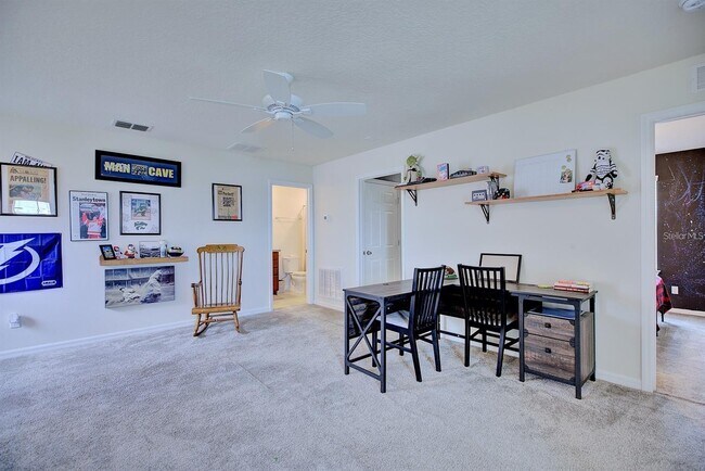 Building Photo - 5164 Chickadee St