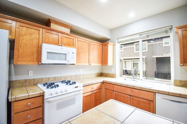Building Photo - 2357 NW 168th Pl