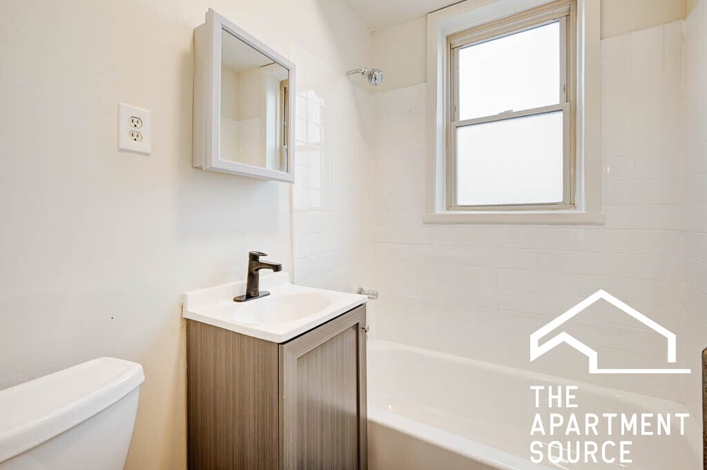 Building Photo - 2842 N Whipple St