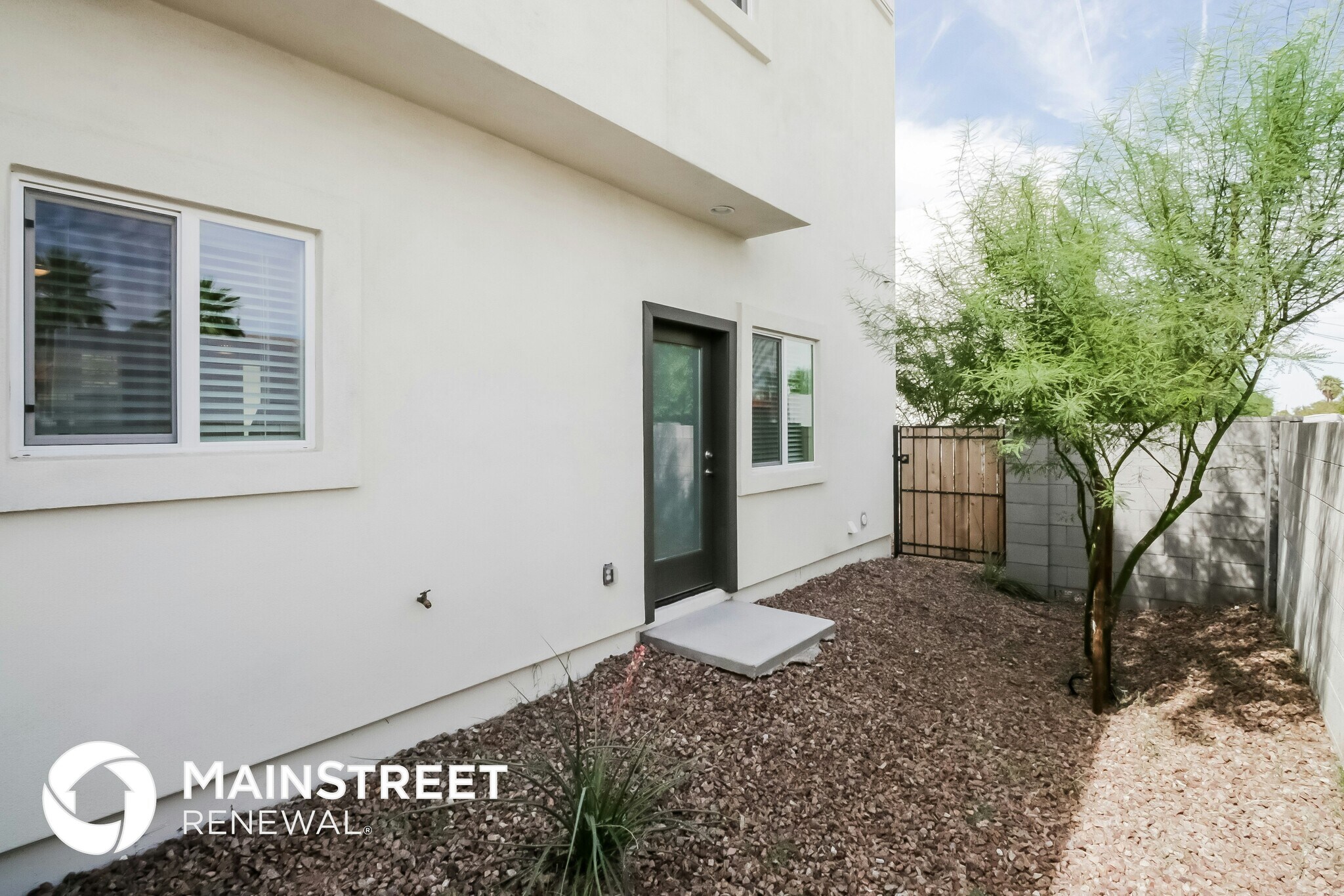 Building Photo - 2000 N 36th St