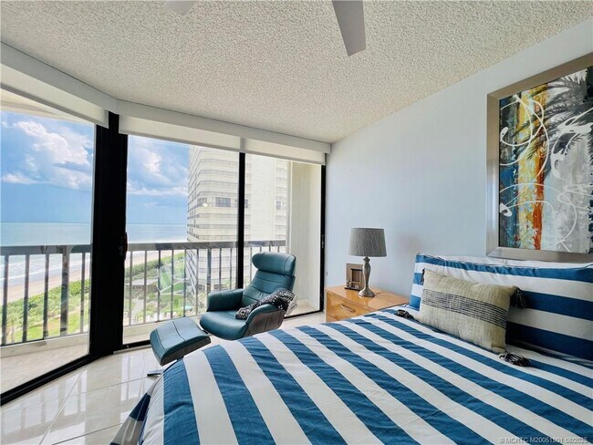 Building Photo - 9500 S Ocean Dr