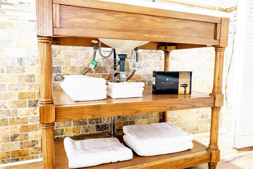 Building Photo - 90 Faulkner Rd