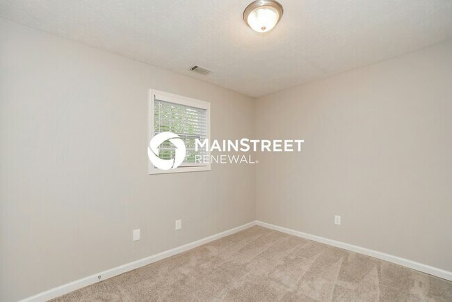 Building Photo - 3 Bedroom Pet-Friendly Home in Powder Springs, GA with Main Street Renewal