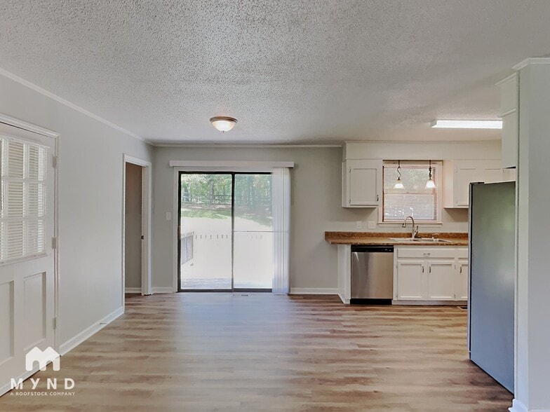 Building Photo - 4317 Freeport Dr