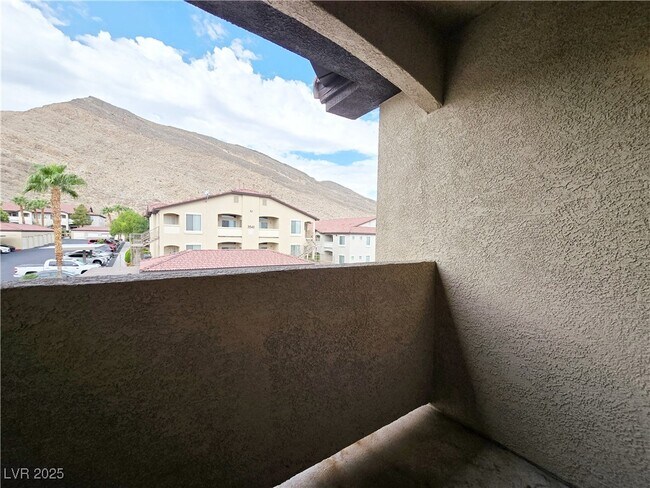 Building Photo - 3544 Desert Cliff St