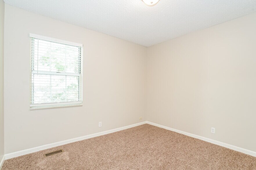 Building Photo - 3413 Westcliffe Ct