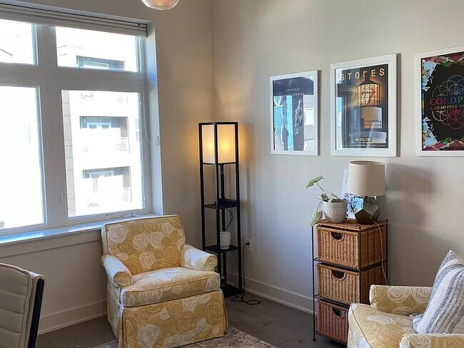 Building Photo - 575 S Goddard Blvd