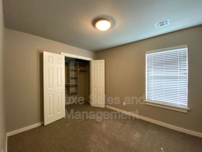 Building Photo - 1503 MacAlpine St