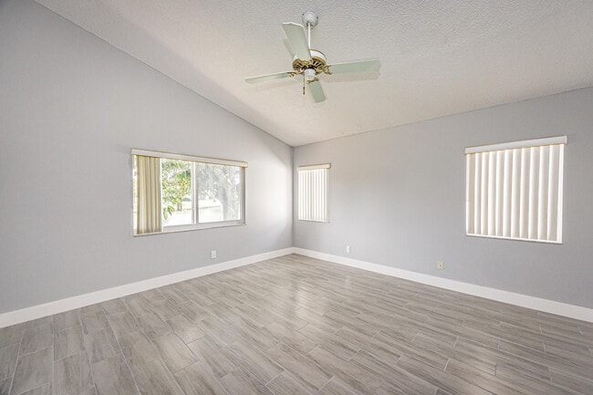 Building Photo - 5148 Rosen Blvd