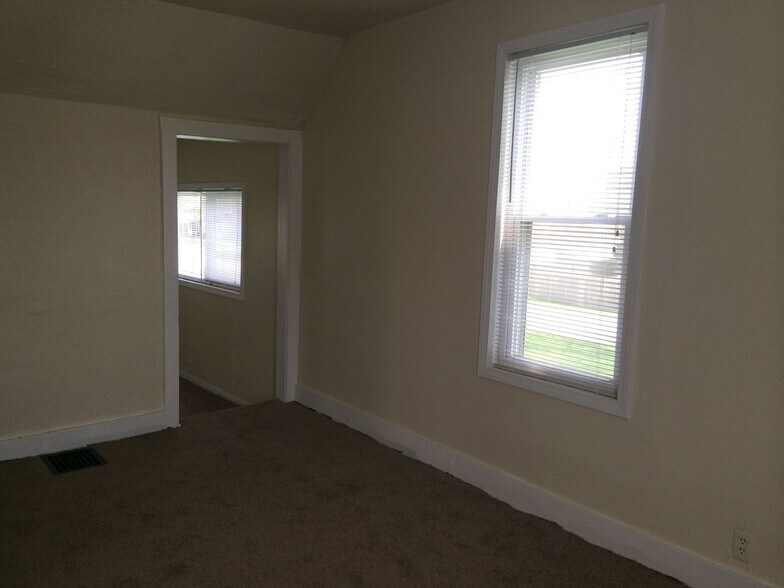 Building Photo - 2038 Monon Ave