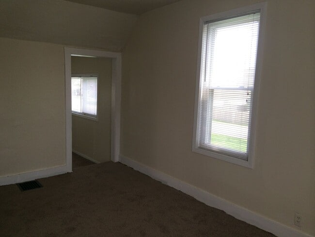 Building Photo - 2038 Monon Ave