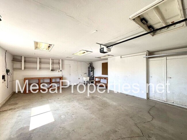 Building Photo - 16612 Osage Rd