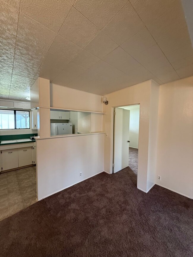 Building Photo - 1123 Vernon St