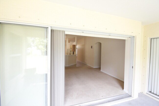 Building Photo - 885 Tavernier Cir NE