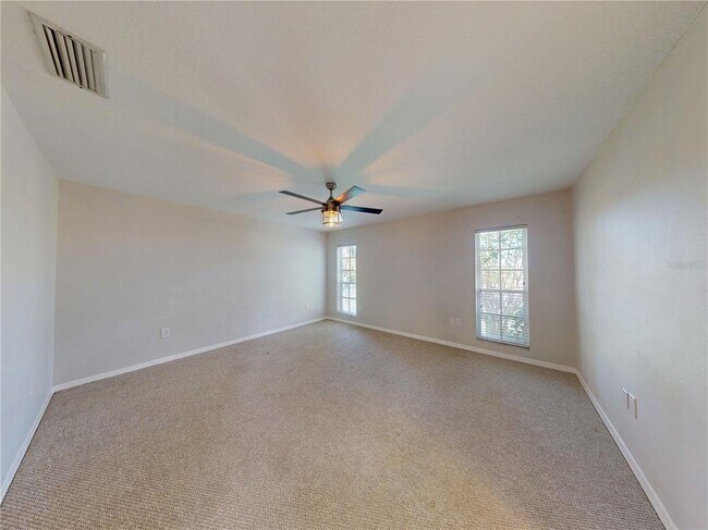 Building Photo - 7923 Ridge Pointe Dr E