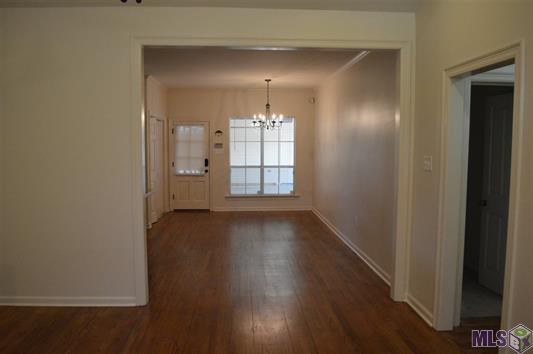Building Photo - Beautiful 3 bedroom on corner lot in Azalea Lakes