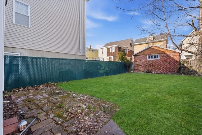 Building Photo - 37 W 34th St.