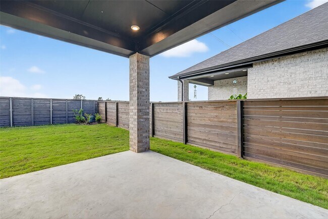 Building Photo - 3222 Kindred Wy