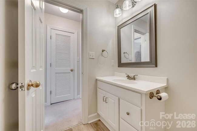 Building Photo - 13822 Queens Harbor Rd