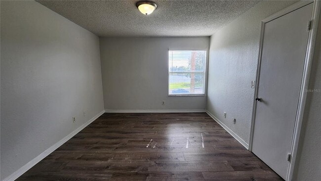 Building Photo - 4630 Commander Dr