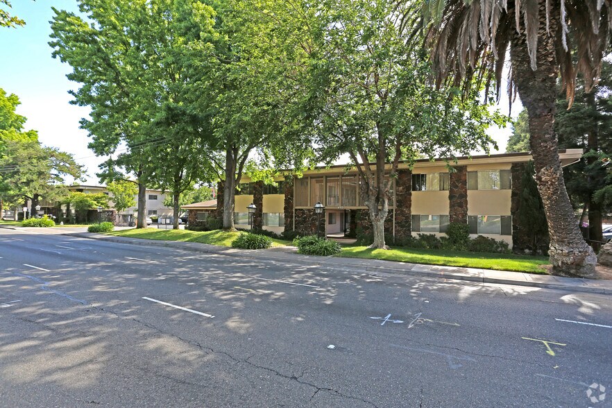 Howe Manor Apartments 950 Howe Ave Sacramento CA 95825 Apartment Finder
