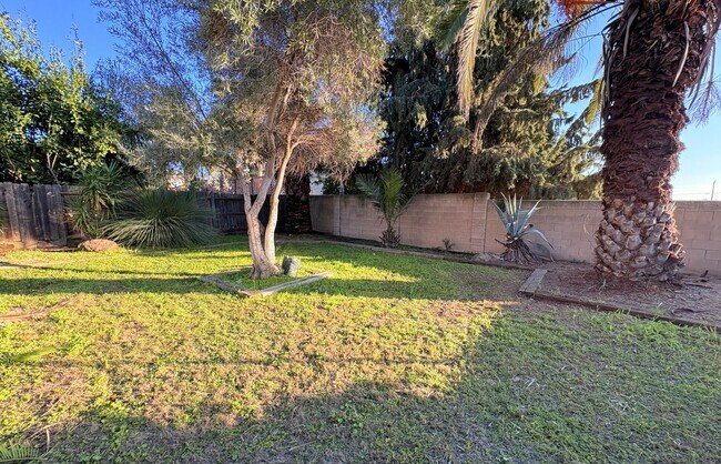 Building Photo - Spacious Two-Story Family Home with Large Yards & Open Kitchen