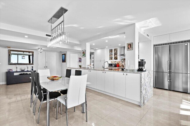 Building Photo - 4000 N Ocean Dr