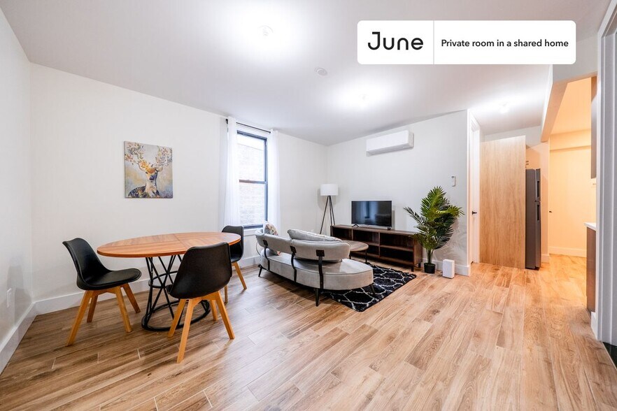 Building Photo - Room in Shared 3 bed/2 bath home