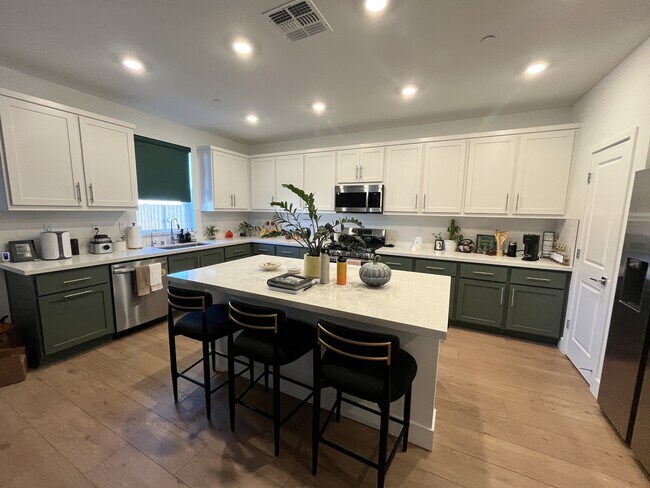 Building Photo - 2133 Verde Ranch Rd