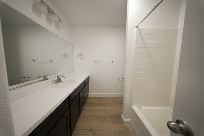 Building Photo - 547 Virginia Ave