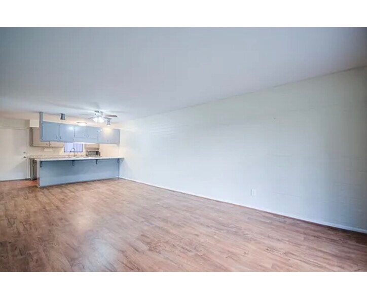 Building Photo - 3737 E Turney Ave