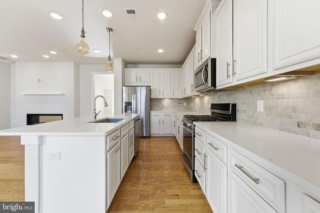 Building Photo - 13331 Launders St