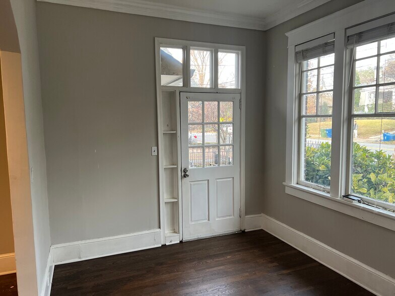 Building Photo - 1170 Monroe Dr NE