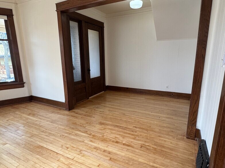 Building Photo - 2992 S Wentworth Ave