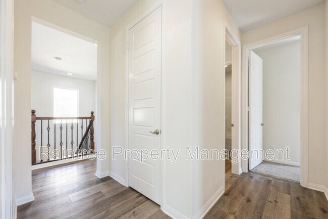 Building Photo - 1735 Avenida Regina