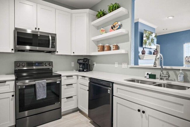 Building Photo - 15406 Gun Cay Ct