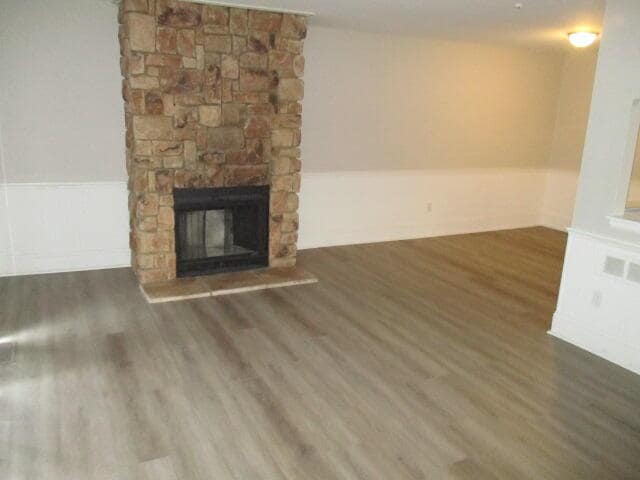 Building Photo - 41094 Southwind Dr