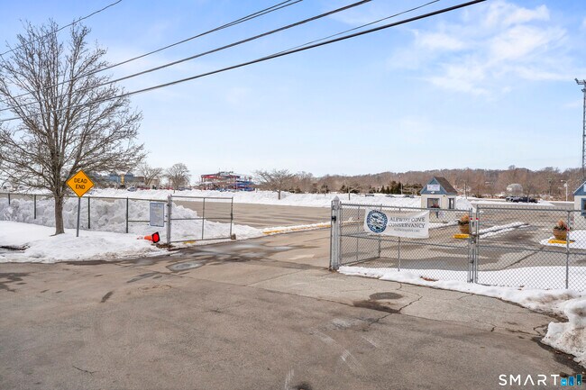 Building Photo - 94 Neptune Ave