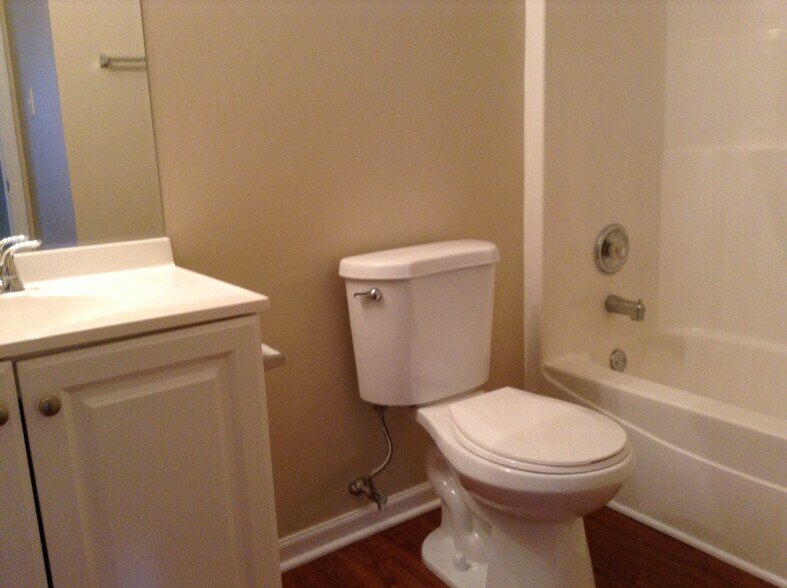 Building Photo - 5301 Sunmeadow Dr