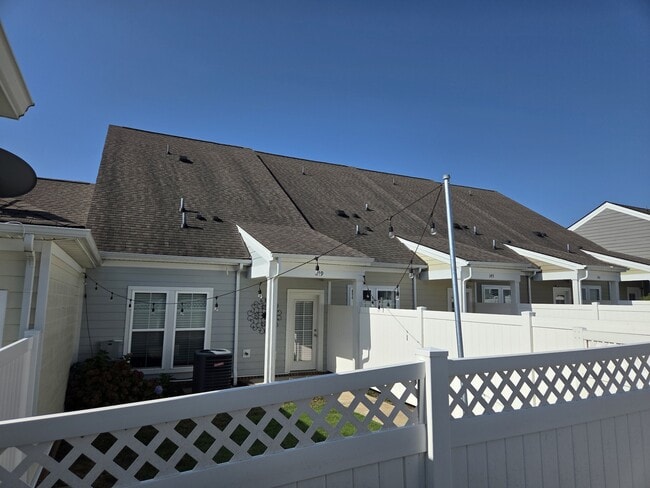 Building Photo - 149 Mary Ann Cir