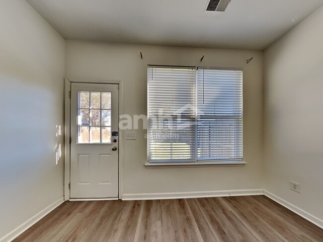 Building Photo - 421 Chemistry Cir