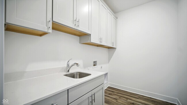 Building Photo - 2094 W 171st St