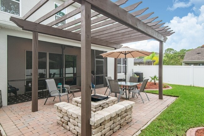 Building Photo - 8114 Champions Forest Way