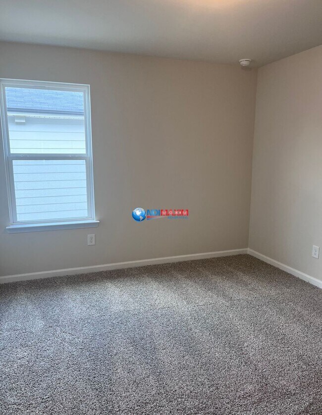 Building Photo - 4-bedroom house in gated community in Lawrenceville