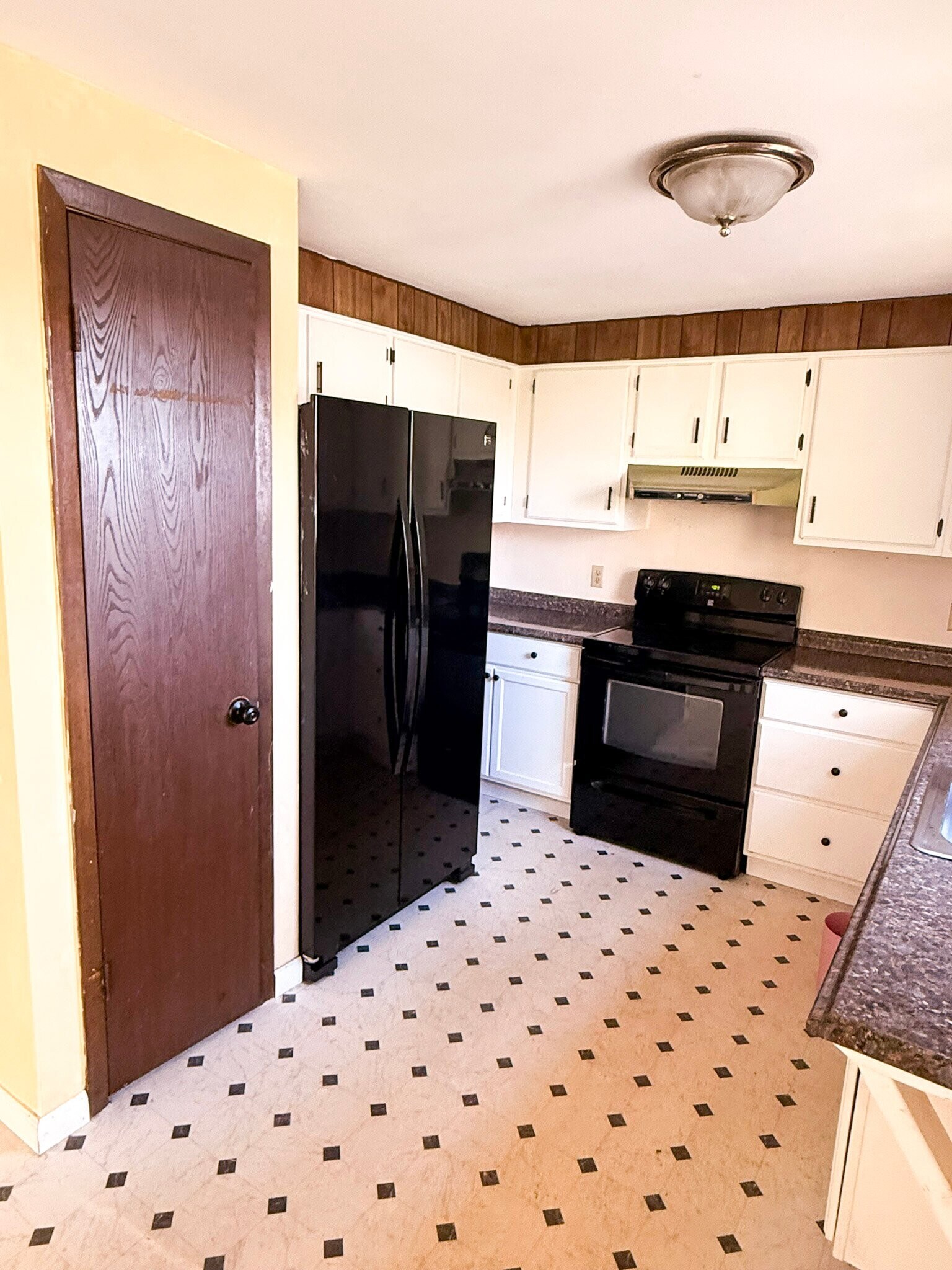 Building Photo - 7 Maria Manor