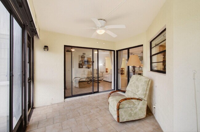 Building Photo - 5851 Parkwalk Dr