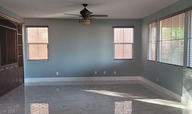 Building Photo - 30 Purple Lilly Ct